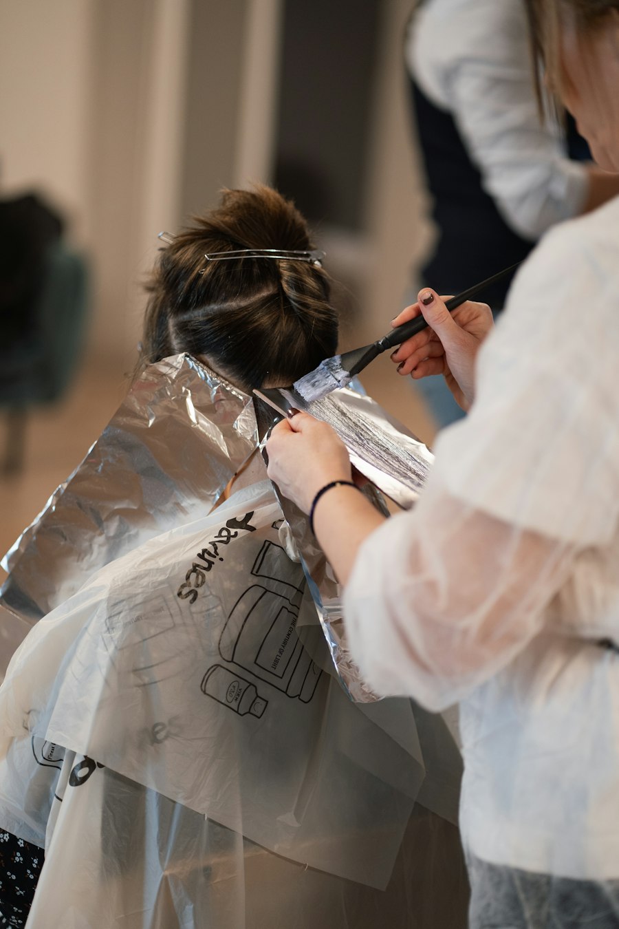Aplicación de mechas con papel aluminio